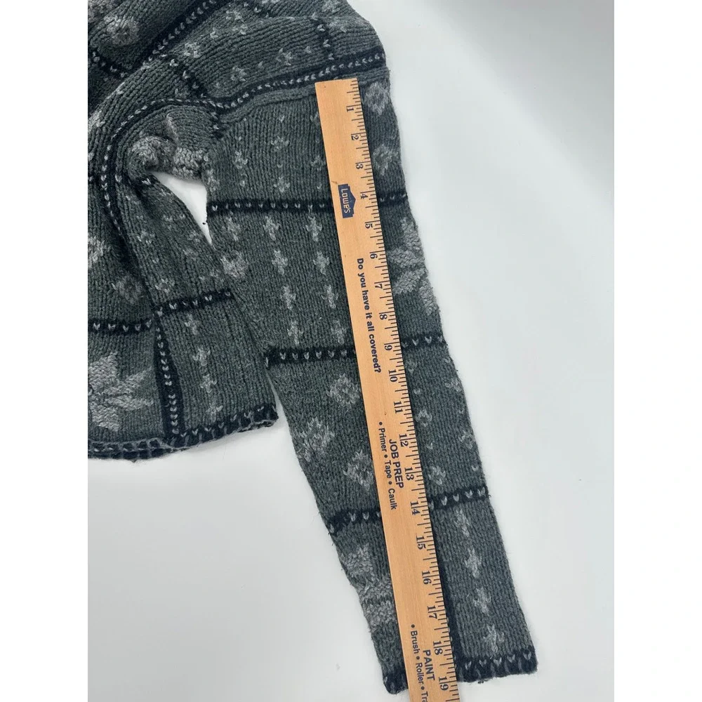 Crazy Horse Liz Claiborne Gray Fair Isle Snowflake Knit Sweater Womens S 1217 - Picture 6 of 8